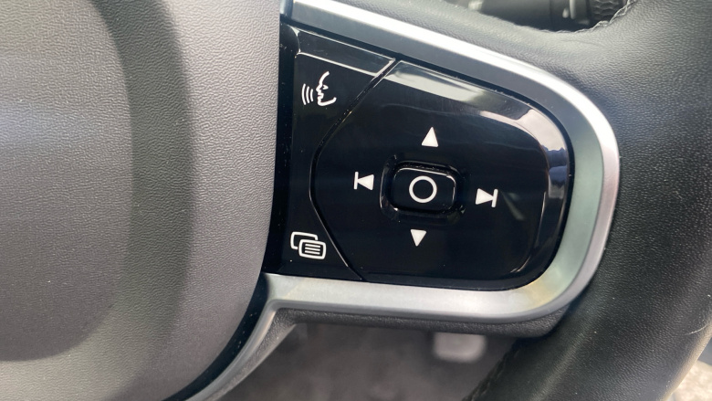 Volvo XC90 2.0 B5P [250] Plus Dark 5dr AWD Geartronic Petrol Estate